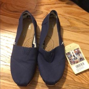 Navy blue Toms new with tags